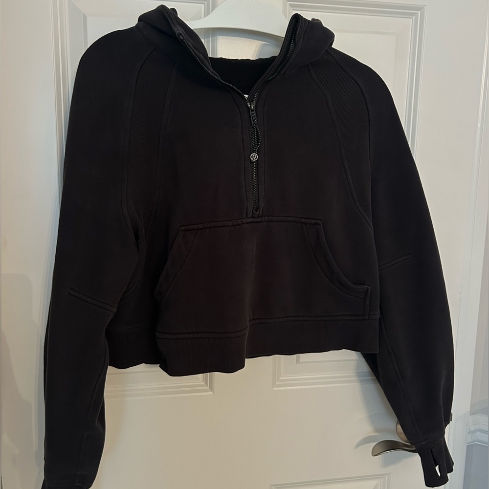 Lululemon black crop suba half zip